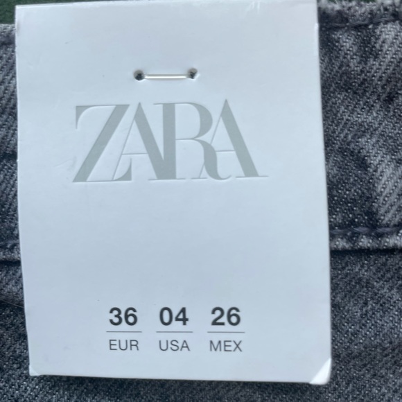 Zara destroyed jean shorts - Picture 3 of 3